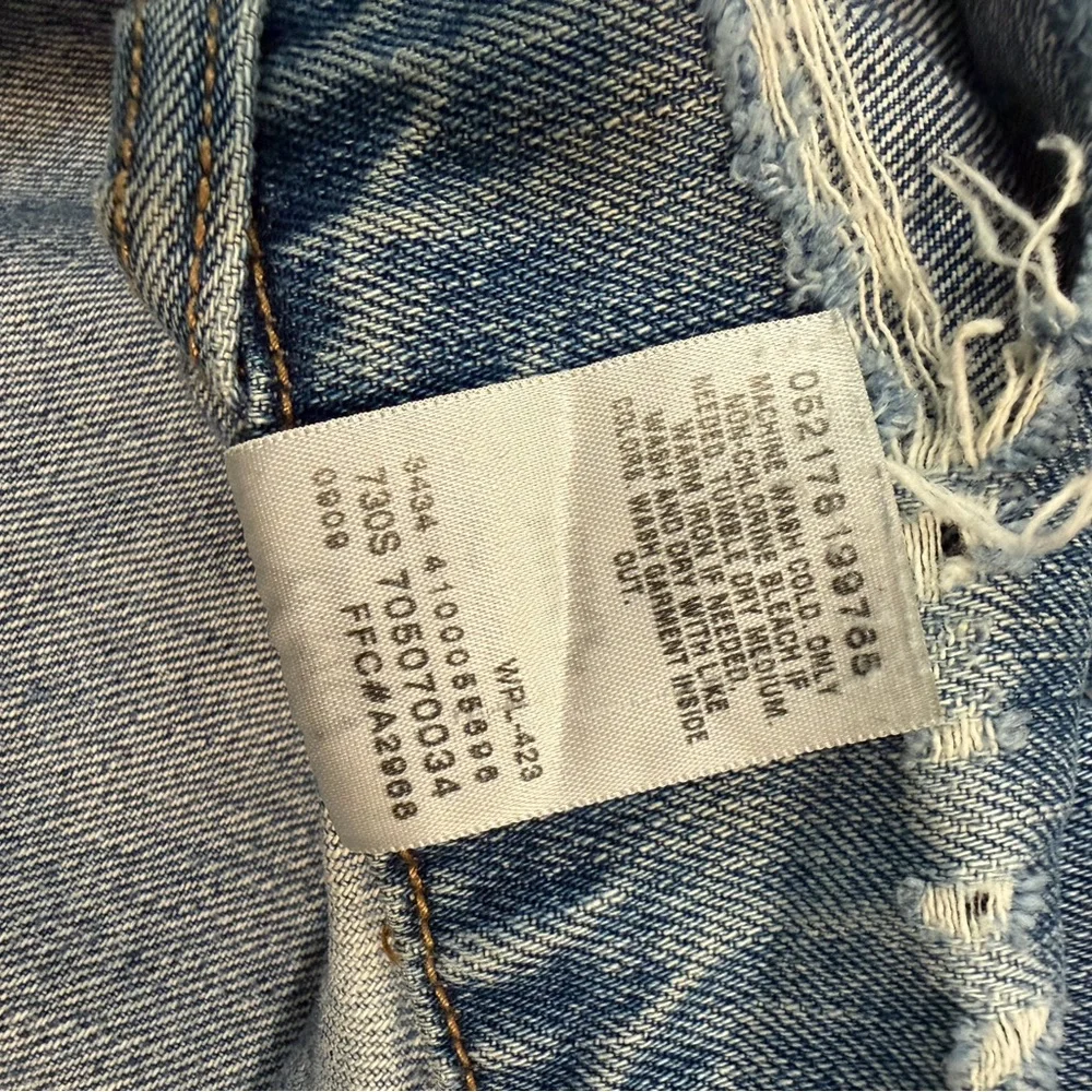 Levi's Blue Denim Jacket with Button Details - Picture 7 of 7